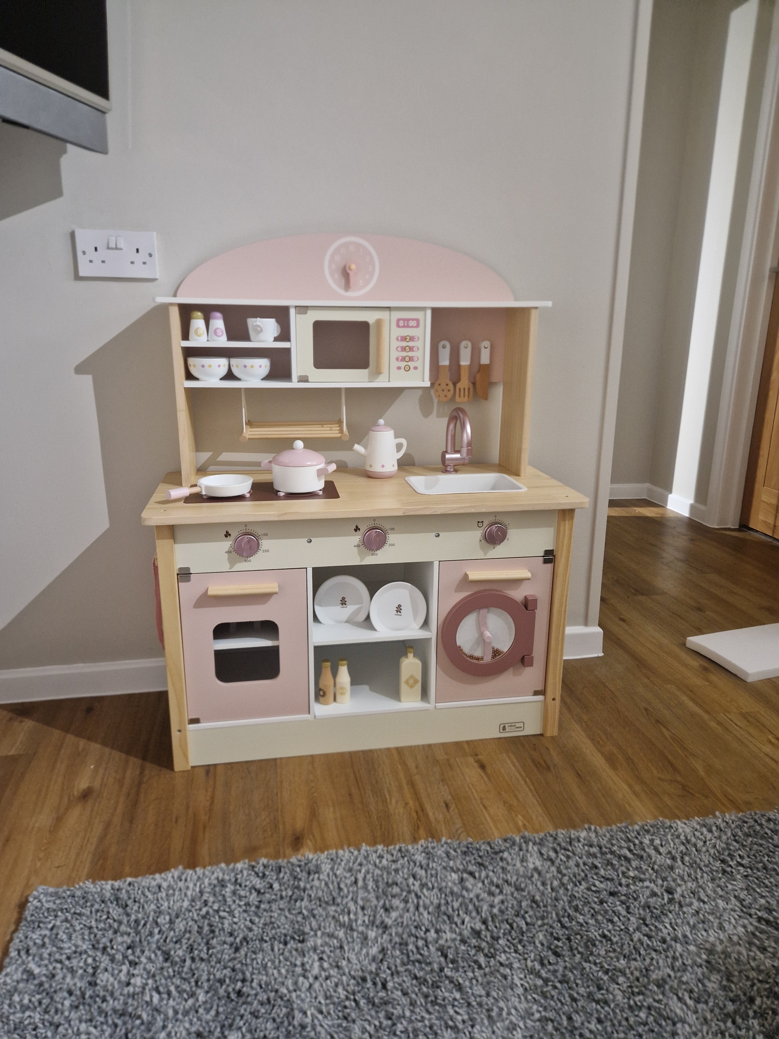 Kids Kitchen Playset Wooden Play Kitchen Set with Realistic Sound Pink